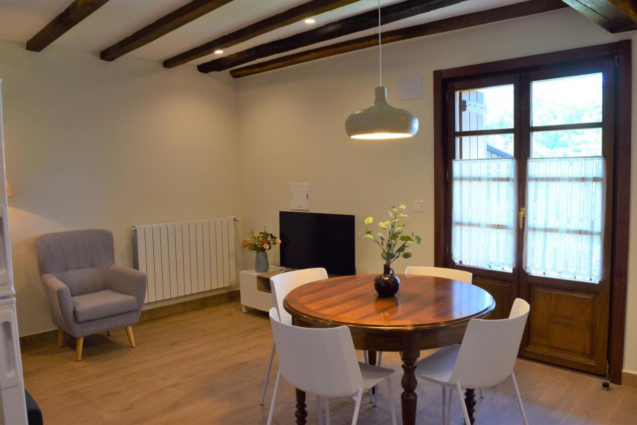 לסאקה Peritxenea Landa Apartamentuak מראה חיצוני תמונה