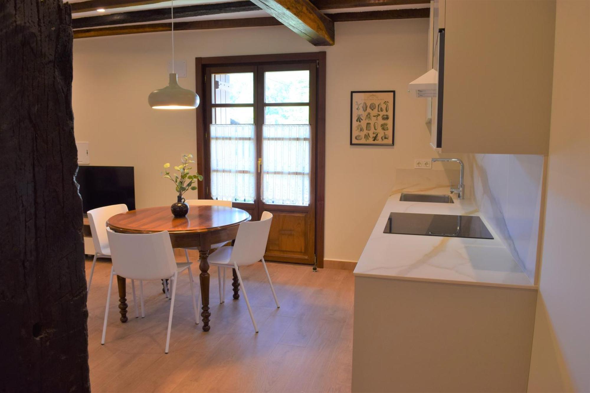 לסאקה Peritxenea Landa Apartamentuak מראה חיצוני תמונה