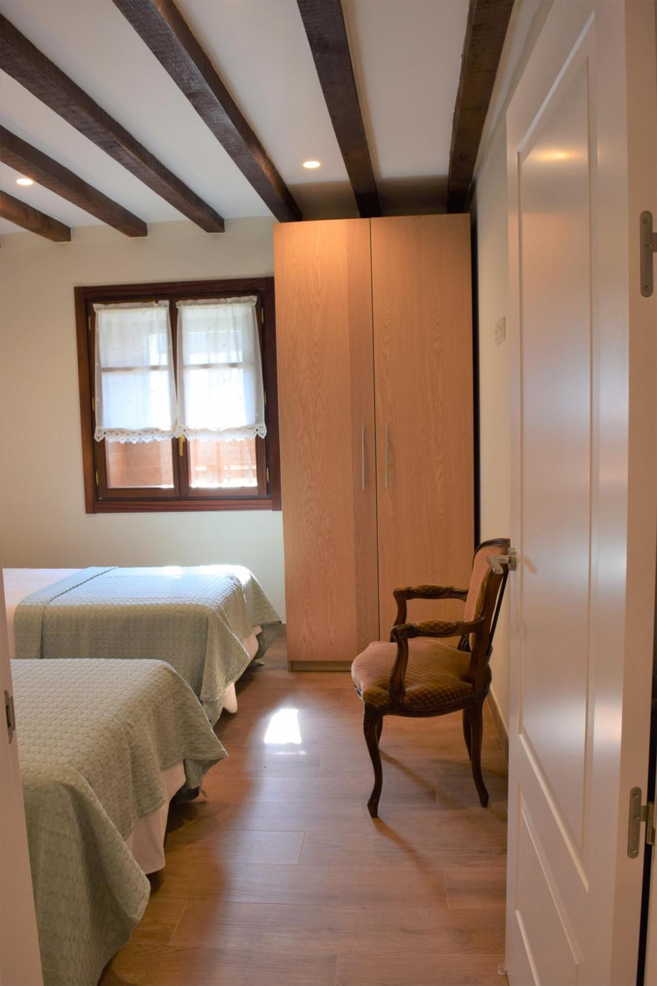 לסאקה Peritxenea Landa Apartamentuak מראה חיצוני תמונה