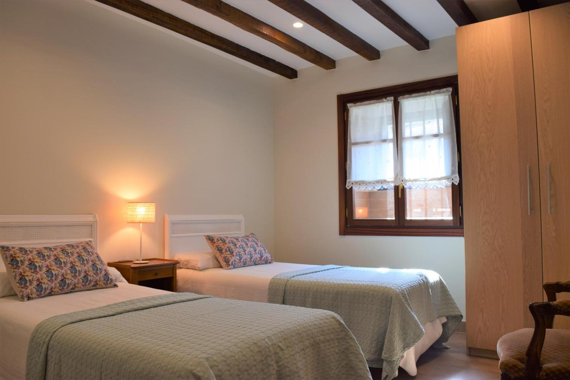 לסאקה Peritxenea Landa Apartamentuak מראה חיצוני תמונה